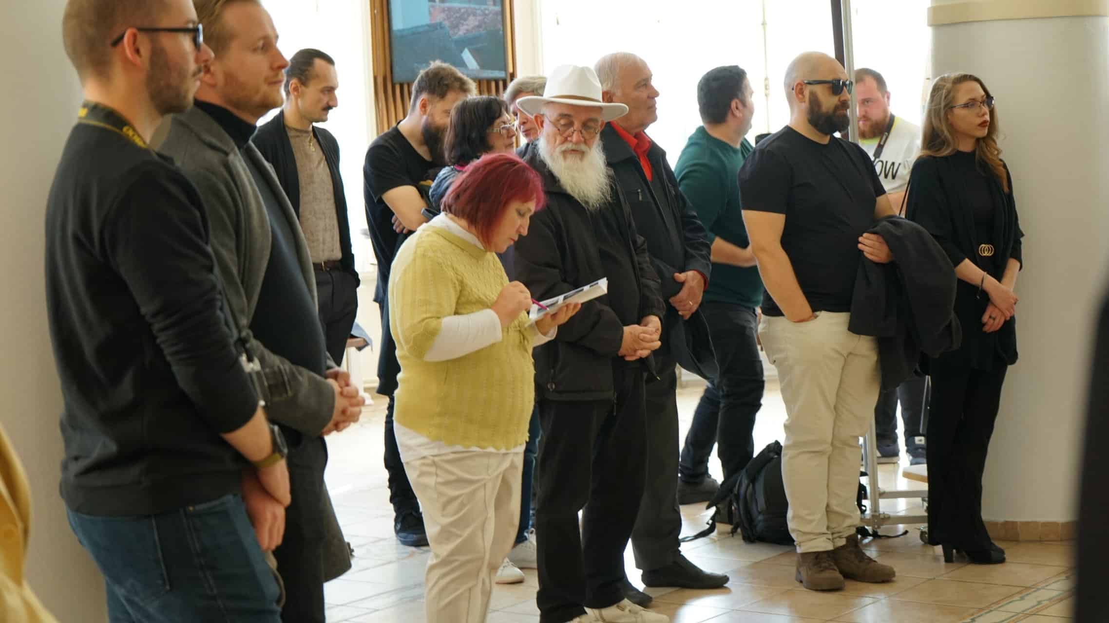 expoziție de neratat la sibiu. cele mai bune 50 de fotografii din ultima jumătate de secol expuse de fotoclub orizont (foto,video)