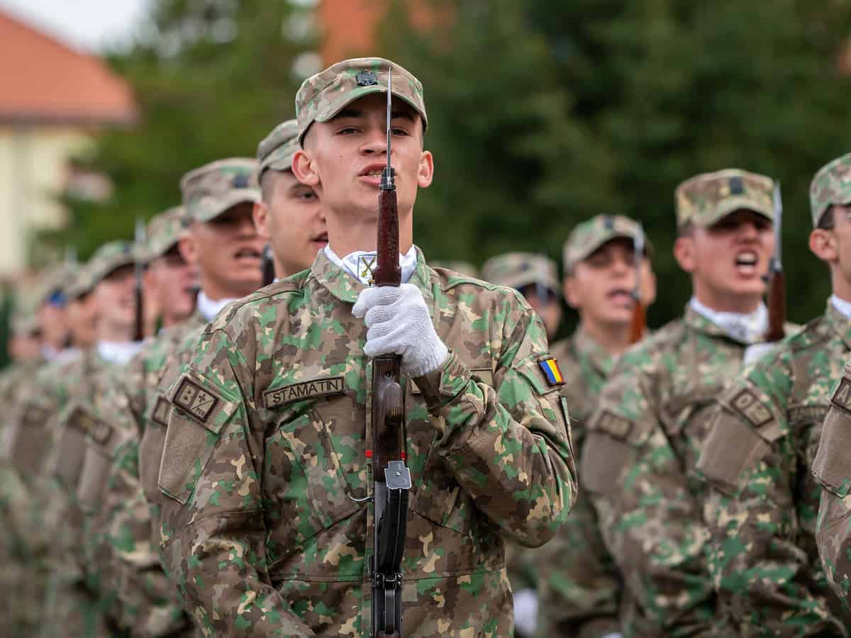 Aproape 340 de studenți depun jurământului militar la Academia Forţelor Terestre „Nicolae Bălcescu” din Sibiu