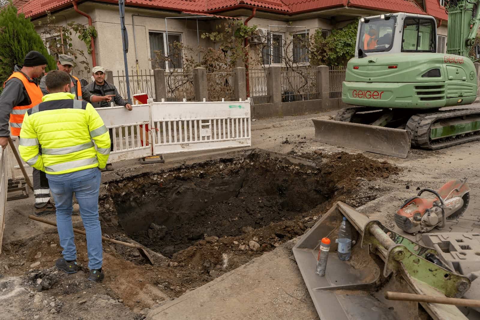 lucrări de reabilitare pe strada marțian negrea din municipiul mediaș (foto, video)