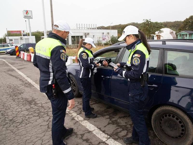 polițiștii din sibiu au dat primele amenzi direct de pe tabletele electronice (video)