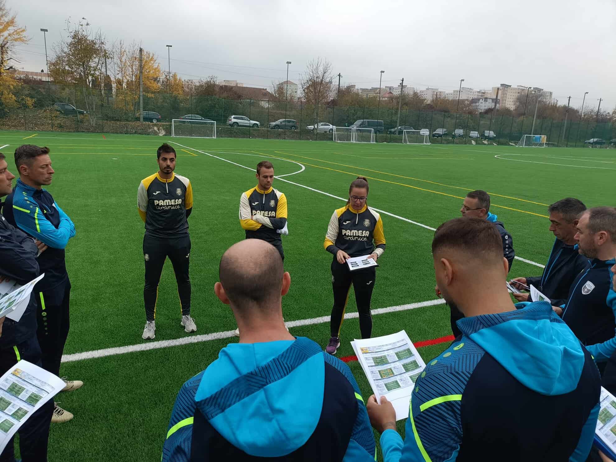 antrenori de la clubul spaniol villarreal au sosit la sibiu. antrenează sute de copii de la interstar (foto)