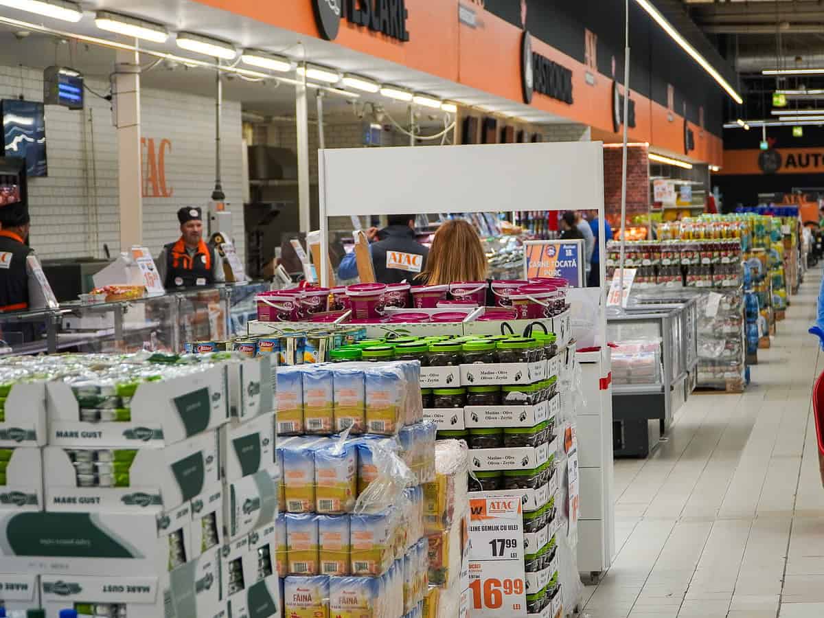 optsprezece ani de auchan, sărbătoriți la sibiu cu mega reduceri în hypermarket-ul atac - "așteptăm clienții" (foto video)