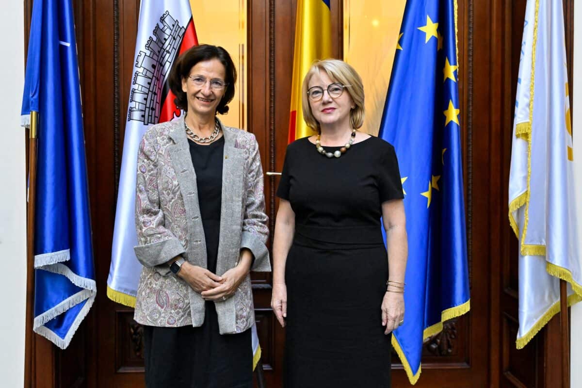 Ambasadorul Austriei în vizită la Sibiu. Discuții cu Astrid Fodor despre economie și cultură (foto)