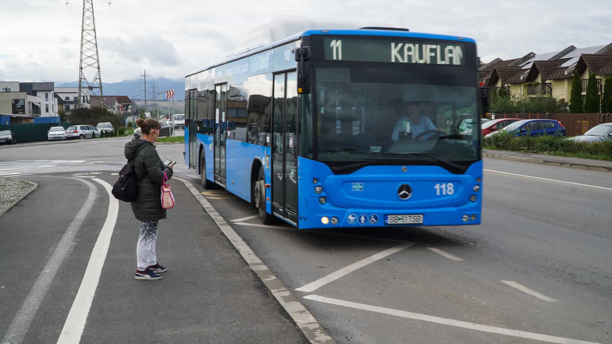 Moment istoric pentru Cartierul Arhitecților. Autobuzele Tursib pe noile trasee, primite cu bucurie de localnici (video foto)