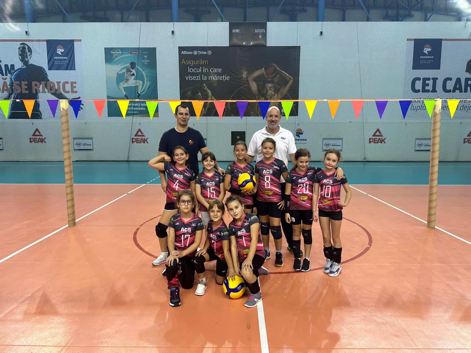 fetele de la champions sibiu prezente la campusul de volei de la izvorani (foto)