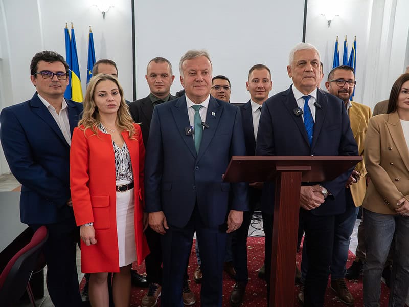 șovăială și ariton au depus la bej candidaturile forța dreptei sibiu pentru camera deputaților și senat (foto video)