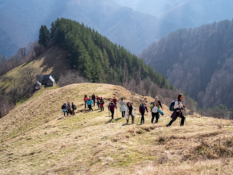 CJ Sibiu continuă programul Anii Drumeției. Peste 5.000 de oameni au mers în turele în natură organizate în 2024