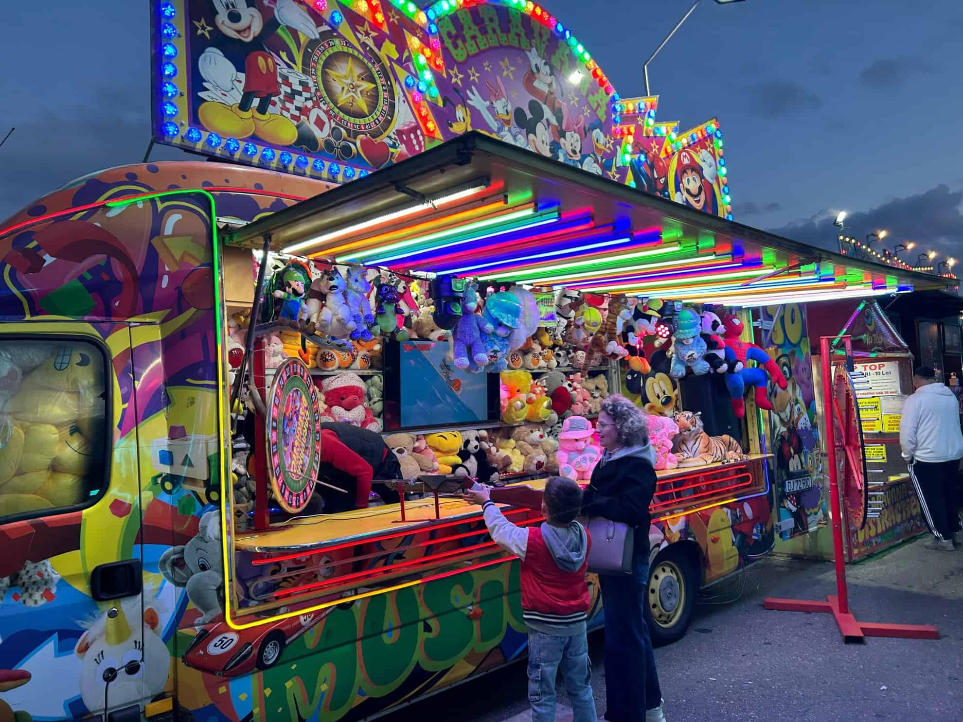 sute de sibieni s-au distrat sâmbătă la oktoberfest, la târgul obor. „anul acesta este foarte fain” (video foto)