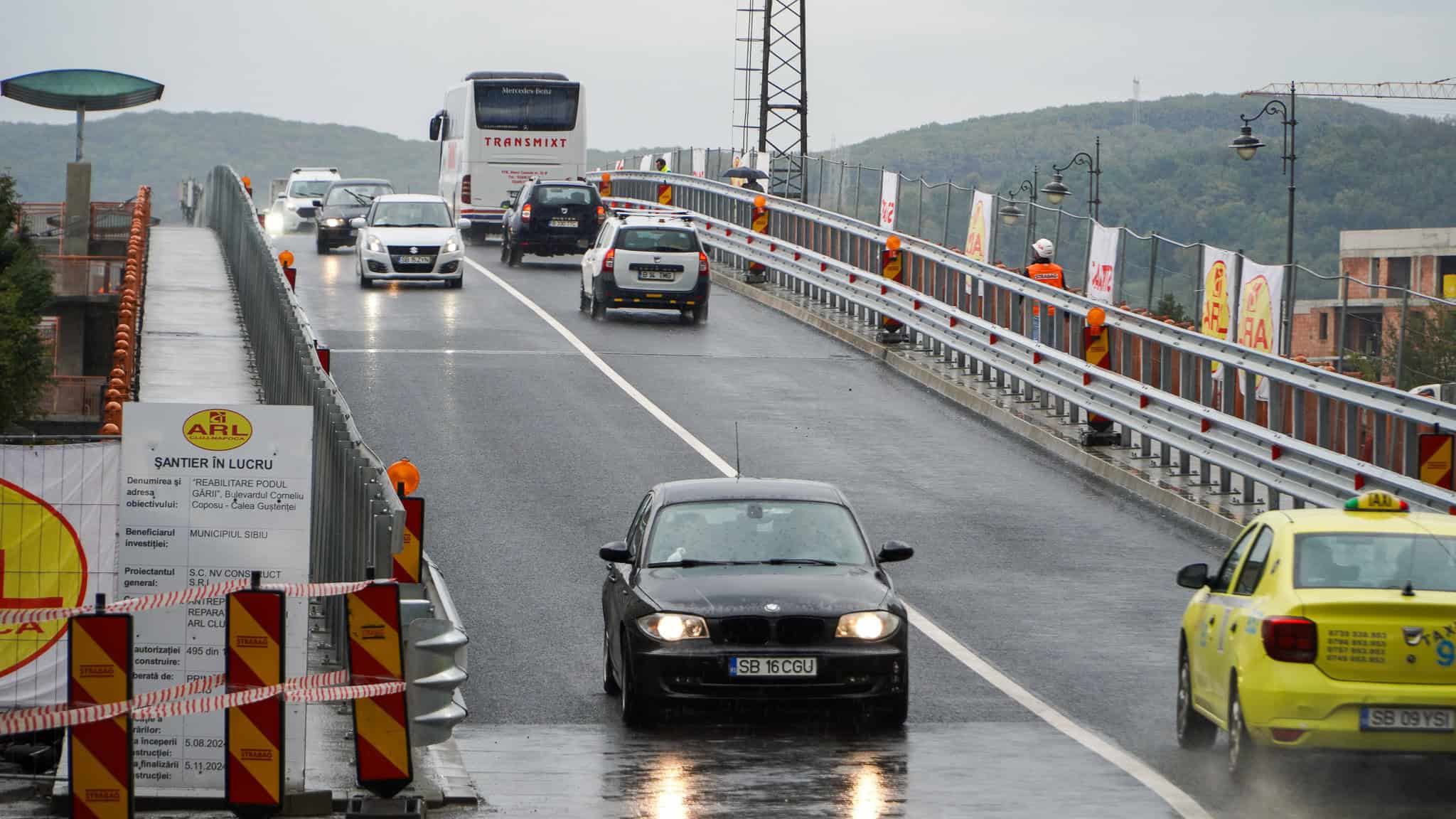 S-a redeschis traficul pe Podul Gării. Muncitorii rămân în teren pentru alte lucrări (video, foto)