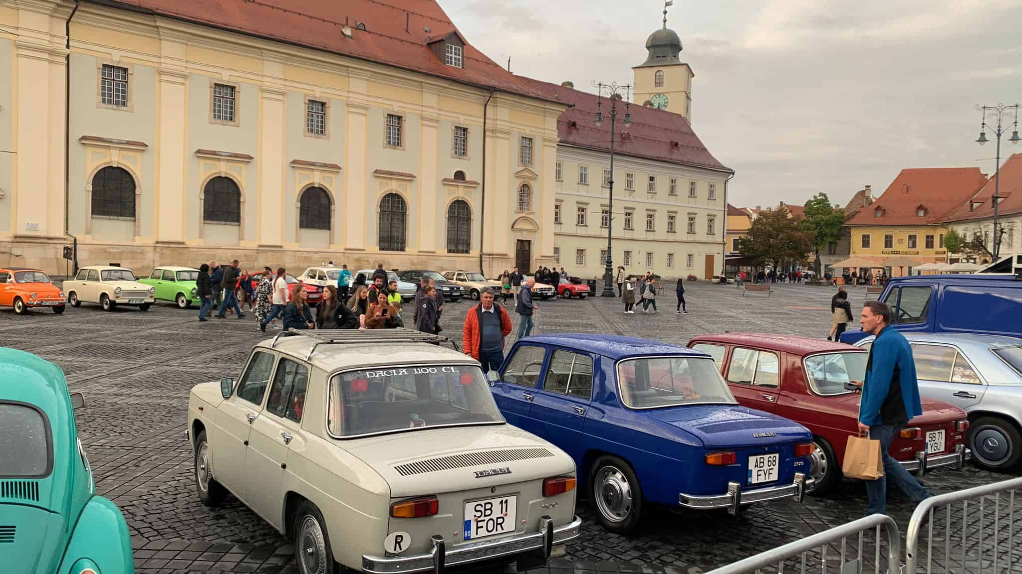 Retro Parada Toamnei de la Sibiu, un eveniment de succes în ciuda vremii capricioase (foto)