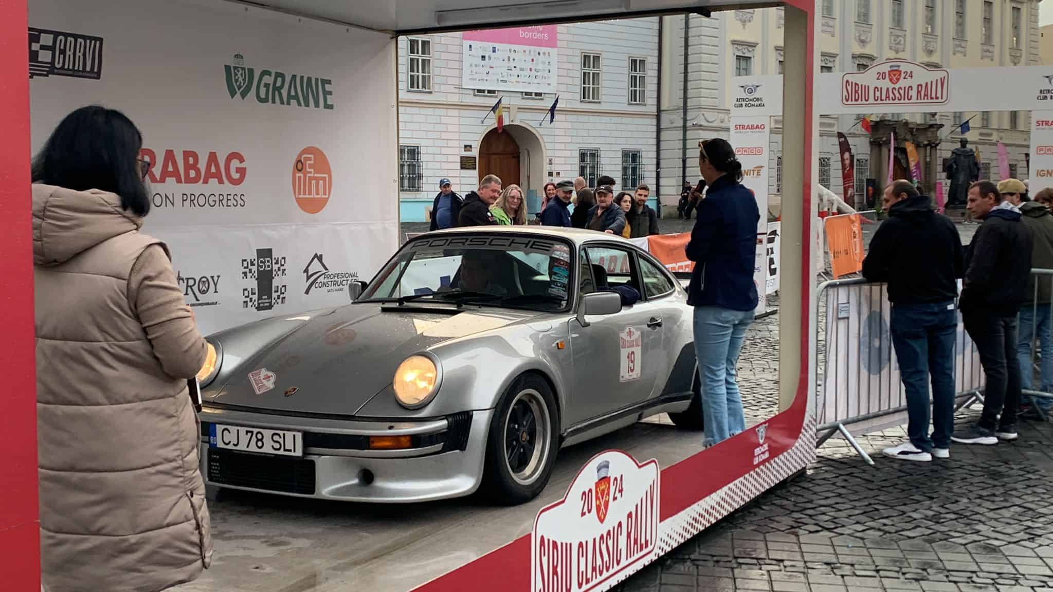 Retro Parada Toamnei de la Sibiu, un eveniment de succes în ciuda vremii capricioase (foto)