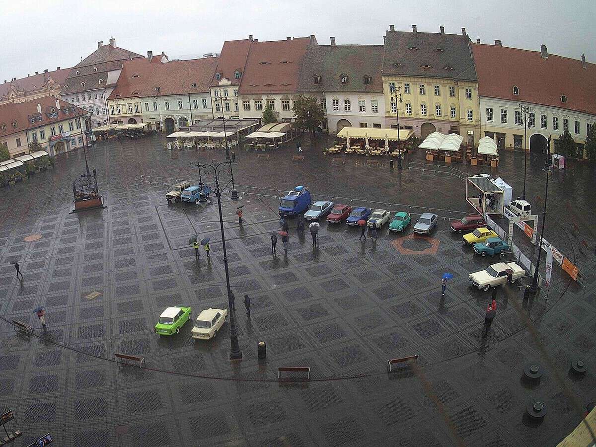 retro parada toamnei din sibiu, afectată cumplit de ploaie