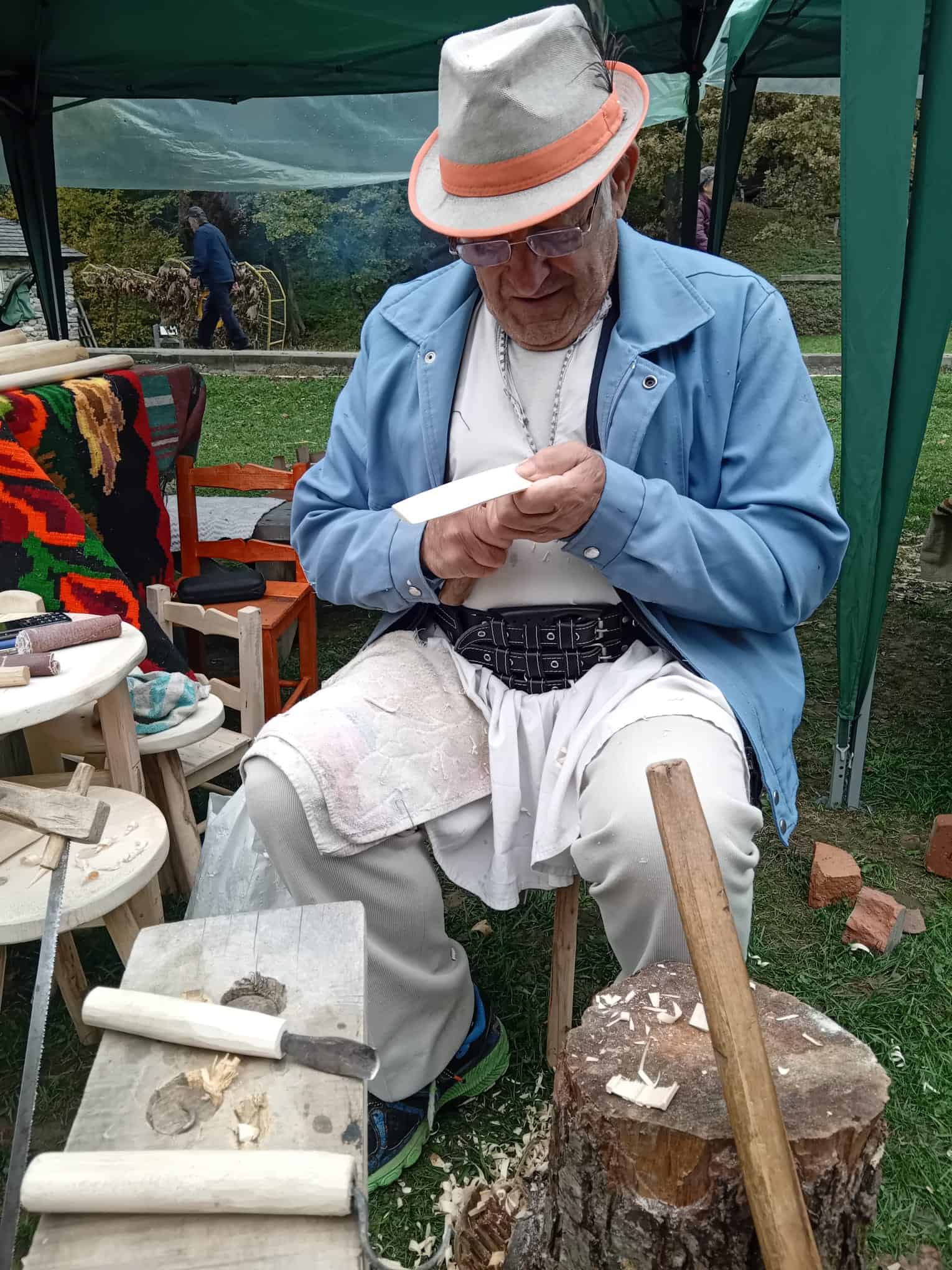 zi superbă de toamnă la „sărbătoarea recoltei”, la muzeul astra. tocana de noatin, preparatul zilei (foto)