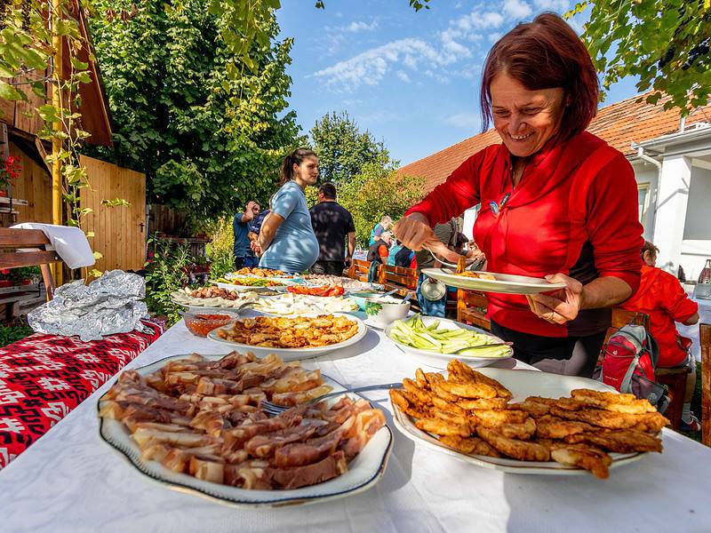 "Slowdown Sibiu", proiectul prin care turiștii sunt ademeniți să zăbovească mai mult în zonele turistice de la țară (video)