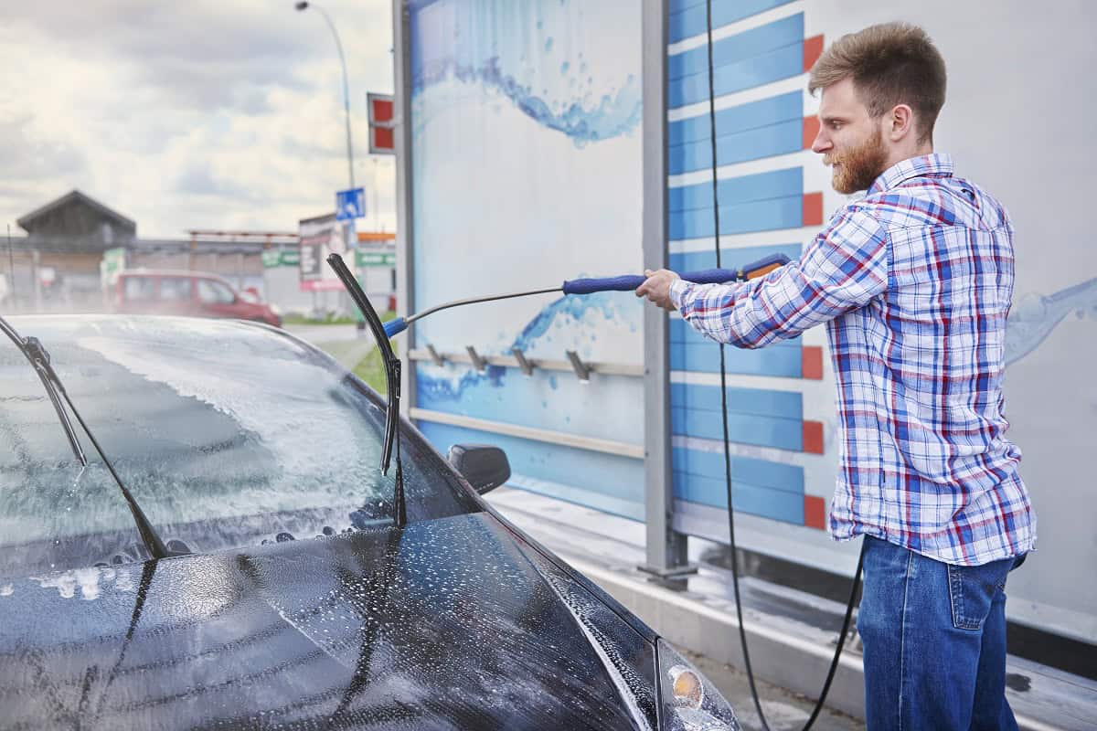 Spălătoriile auto self-wash luate prin surprindere de o nouă lege. „Suntem în curs de implementare”