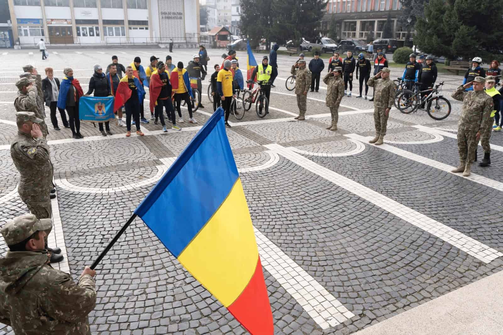 „ștafeta veteranilor“ a ajuns la mediaș - ”suntem aici să aducem un omagiu eroilor neamului” (foto, video)