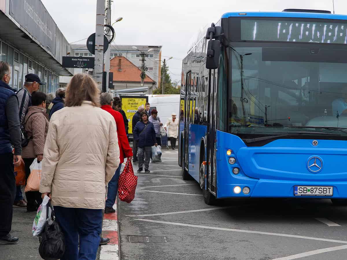 Nemulțumiri în Cartierul Arhitecților legate de cursele Tursib. „Întârzierile fac stațiile inutile”