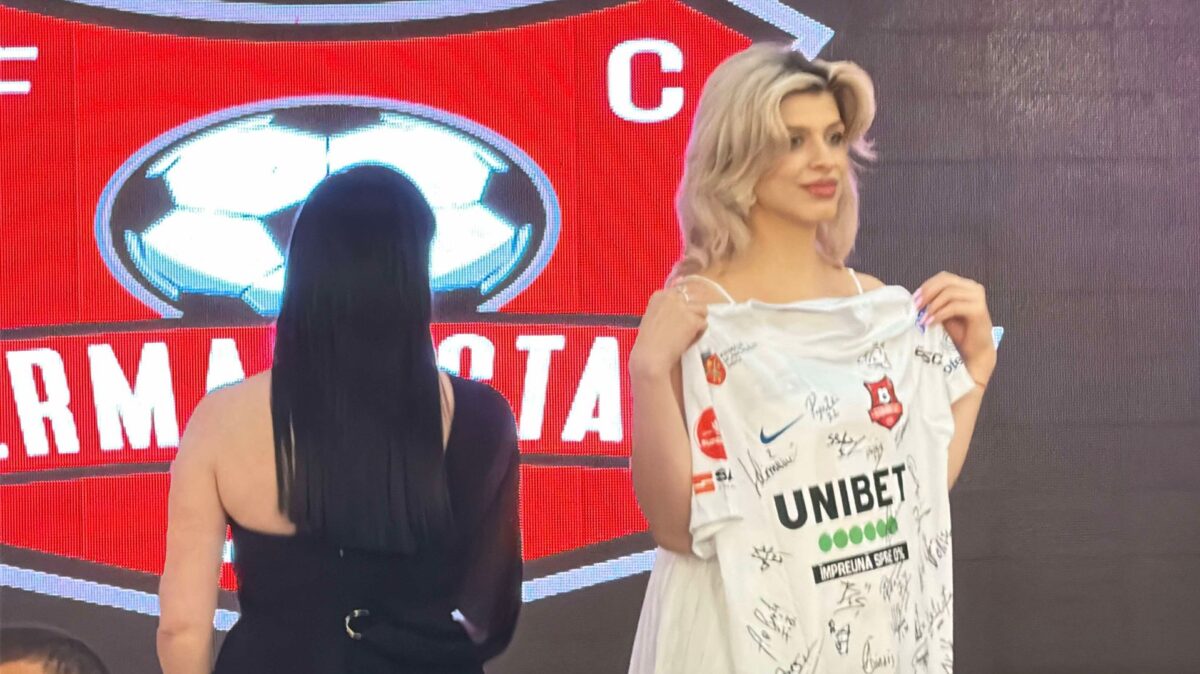 tricou și minge cu autografele jucătorilor de la fc hermannstadt, scoase la licitație. daniel niculae, murgia, găman și ianis stoica, prezenți la evenimentul caritabil (video foto)