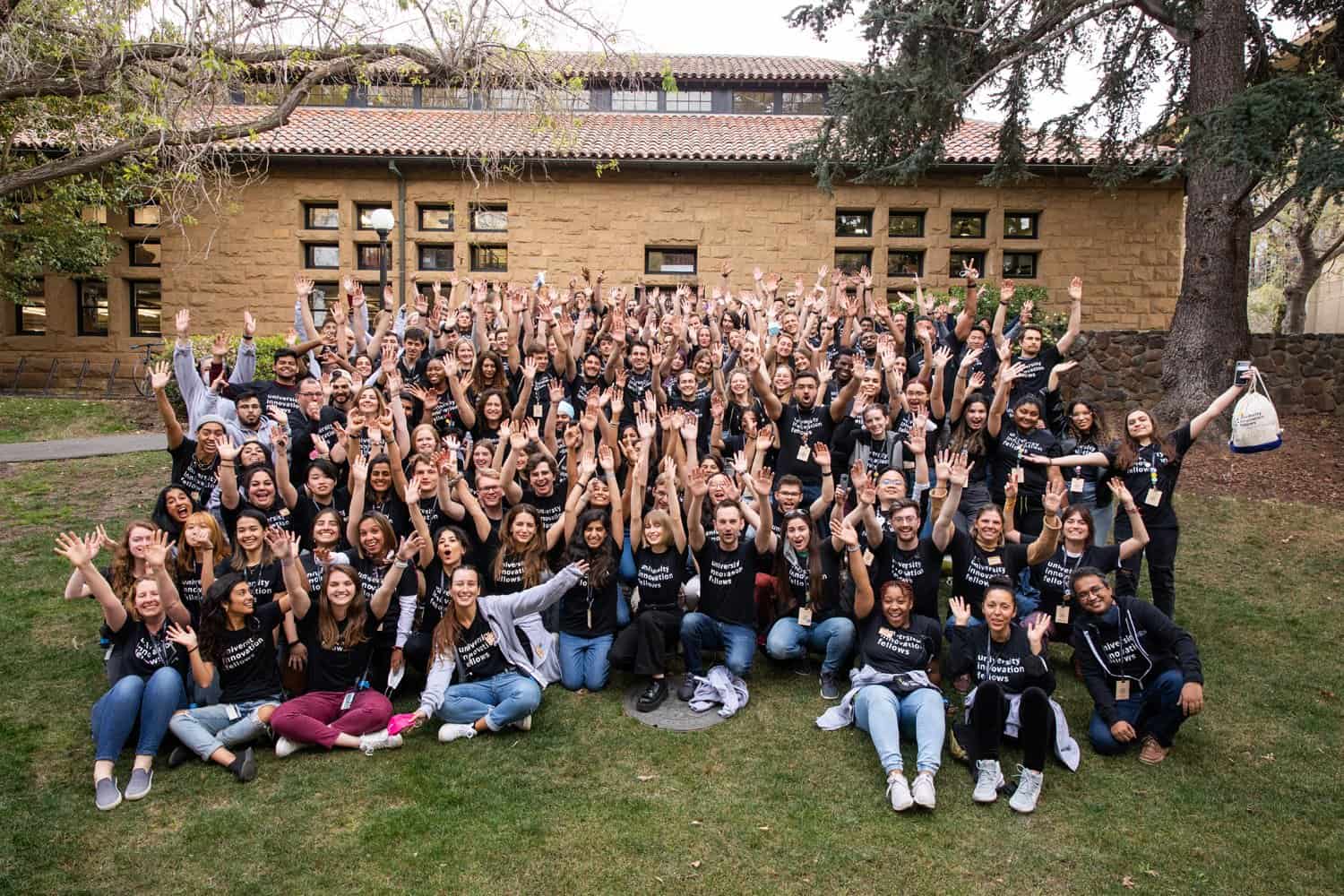 două studente din sibiu, în elita globală a inovatorilor de la renumita universitate din stanford. „munca noastră abia a început”