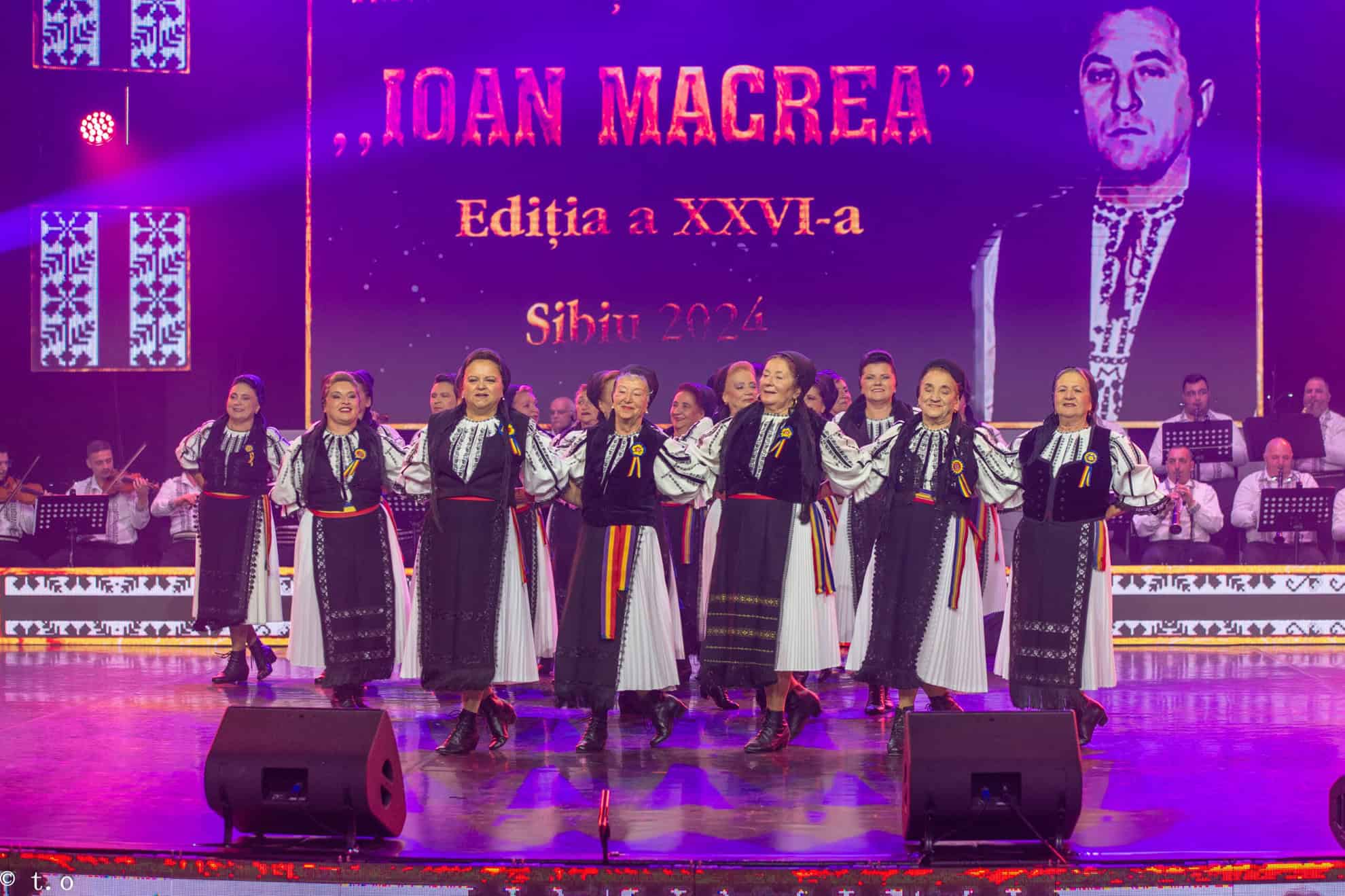 festivalul ,,ioan macrea" a marcat 3 zile de regal folcloric, la aniversarea celor 80 de ani de activitate ai junilor sibiului