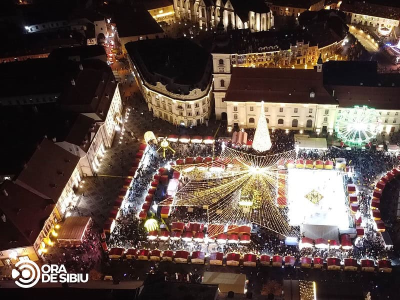 nerăbdare mare la aprinderea luminilor de sărbători în piața mare. reacțiile sibienilor la inaugurarea târgului de crăciun (galerie foto)