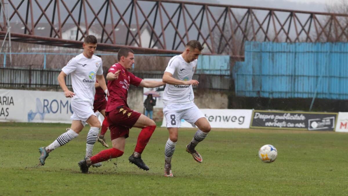 ACS Mediaș pierde în mocirla de pe ”8 Mai”. Tremură pentru play-off (video foto)