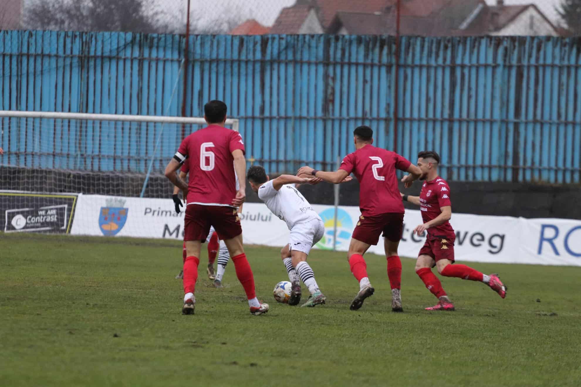 ACS Mediaș pierde în mocirla de pe ”8 Mai”. Tremură pentru play-off (video foto)