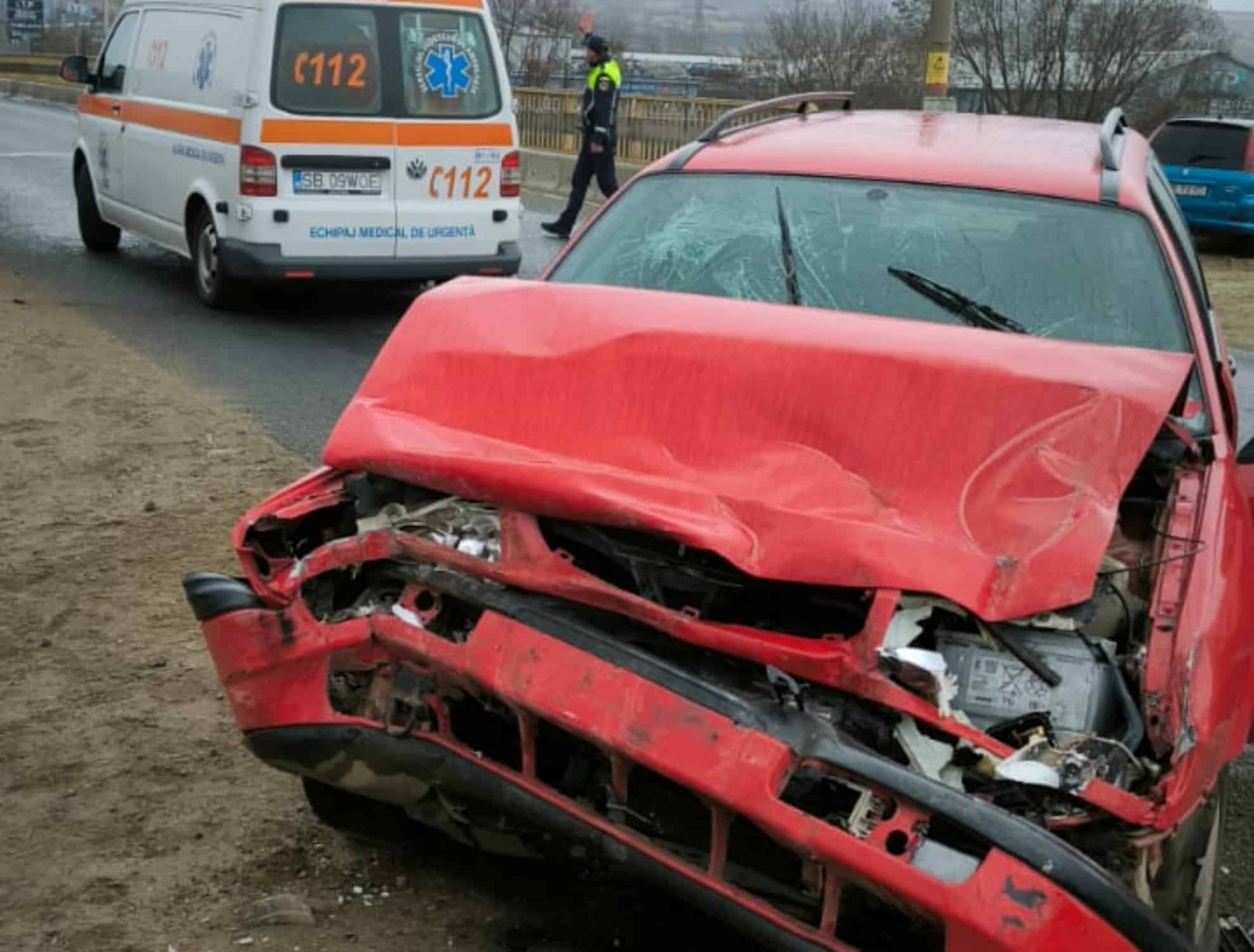 trei răniți în urma unui accident produs la ieșire din sibiu spre agnita (foto)