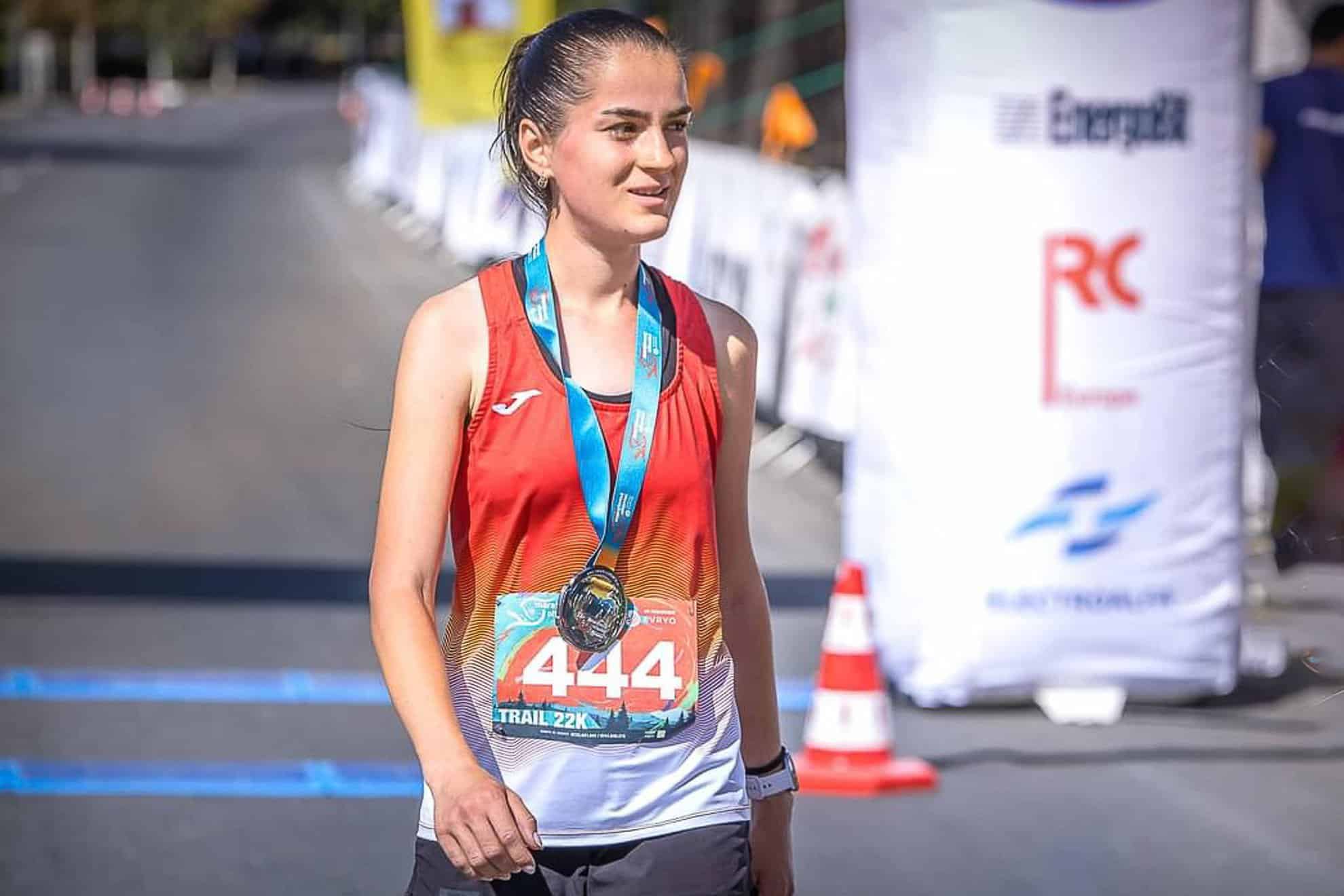 povestea studentei de la aft sibiu care a alergat la celebrul maraton de 42 de kilometri de la atena. alexandra: „îmi doresc să îmi dobor limitele” (foto)