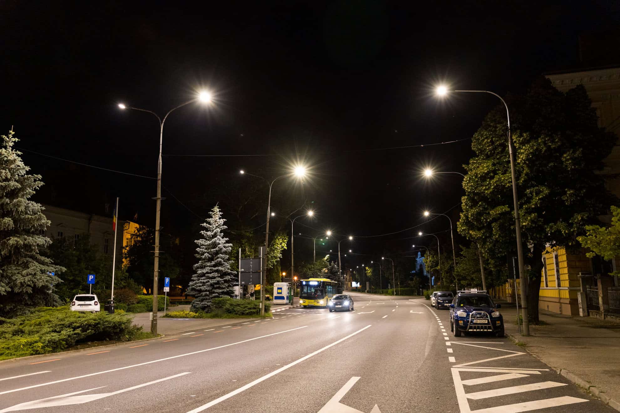 primăria modernizează iluminatul public din cartierele gușterița, reșița, lupeni și lazaret