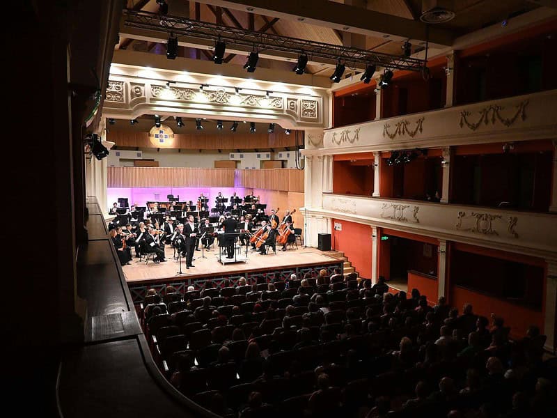 magia ceaikovski la sibiu. nu rata concertul simfonic de la sala thaila