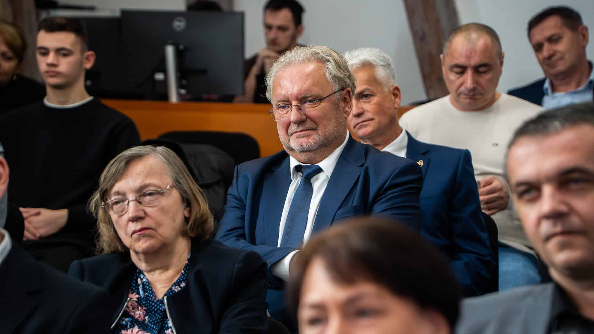 am stat de vorbă cu noii consilieri locali ai sibiului. unii au strategii mărețe, alții au ”proiecte de suflet” (video foto reportaj)