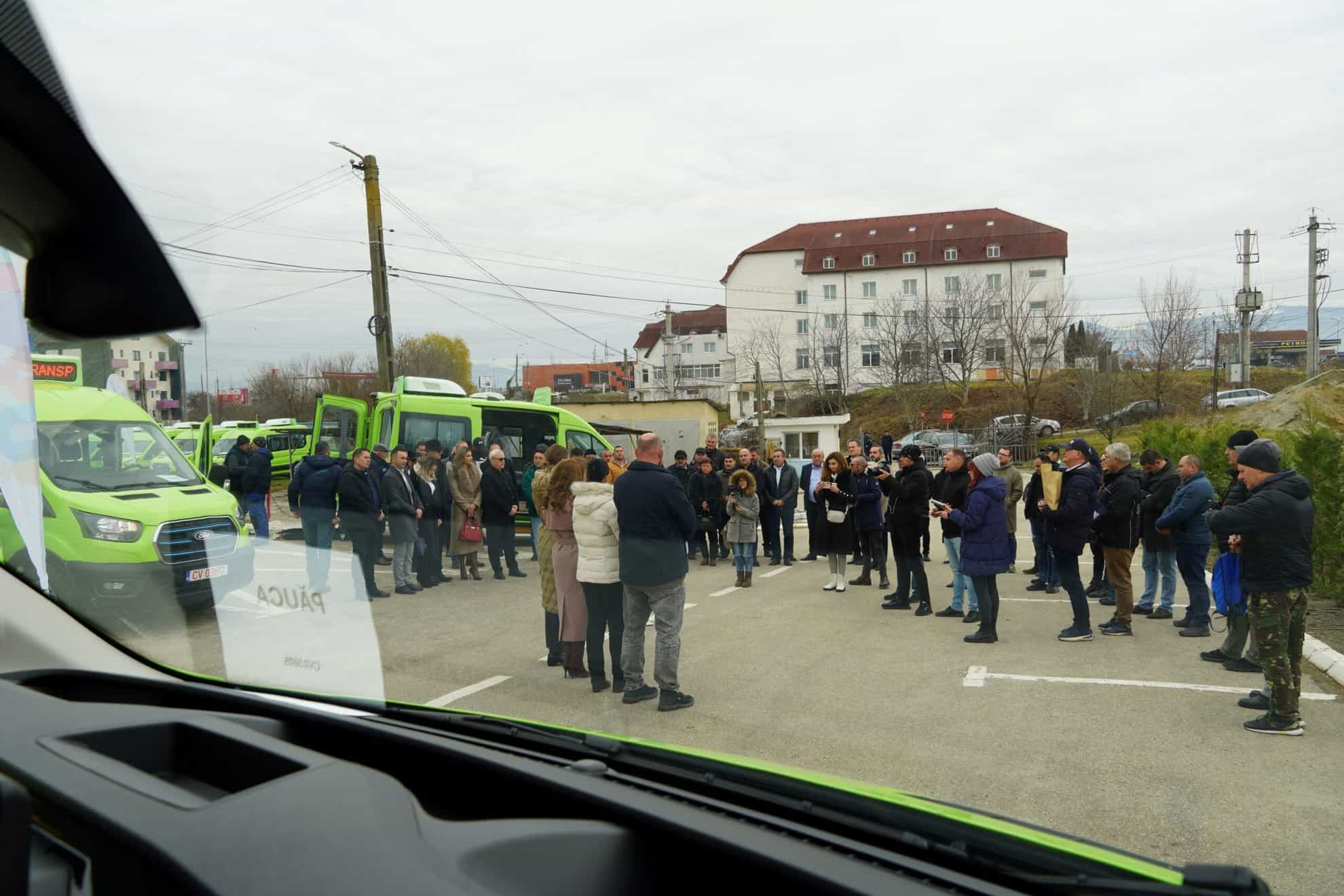 consiliul județean sibiu a distribuit microbuzele școlare electrice locuri achiziționate prin fonduri nerambursabile (foto)