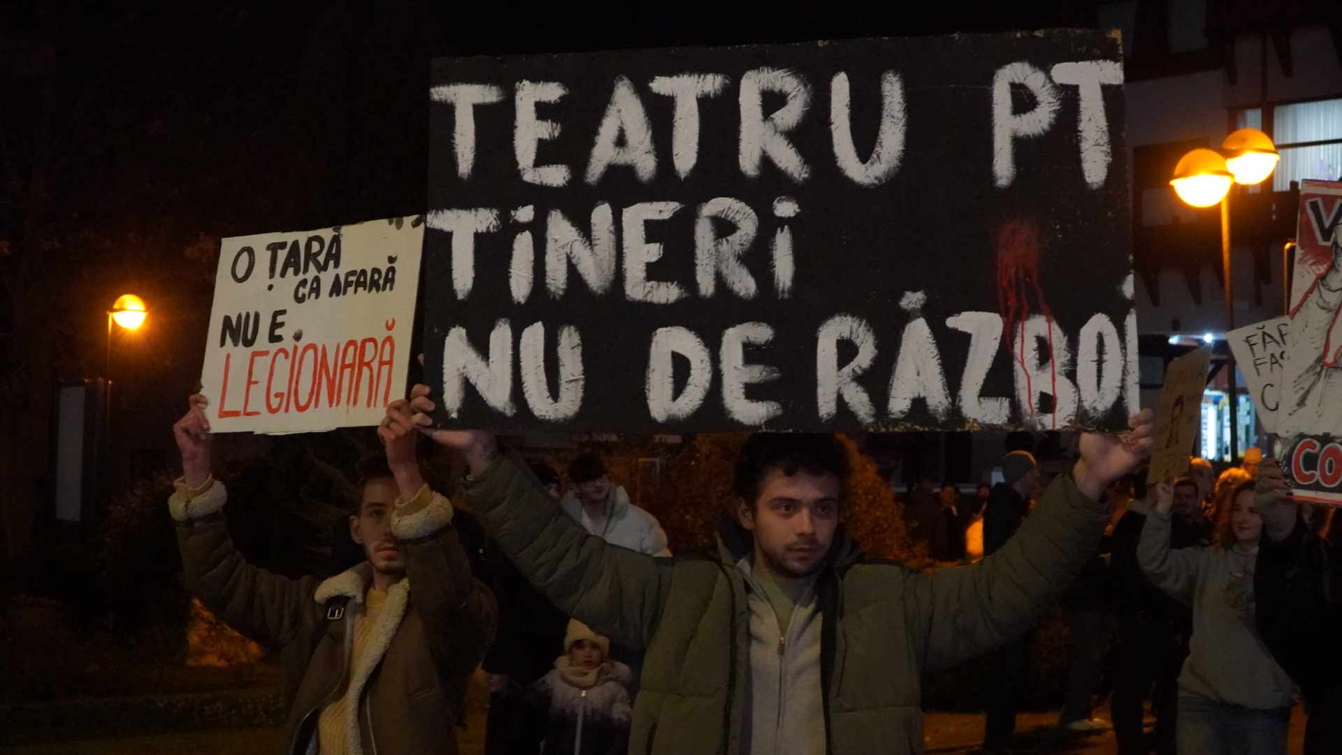 live text peste 250 de tineri în stradă la sibiu. „o țară ca afară nu e legionară” (video)