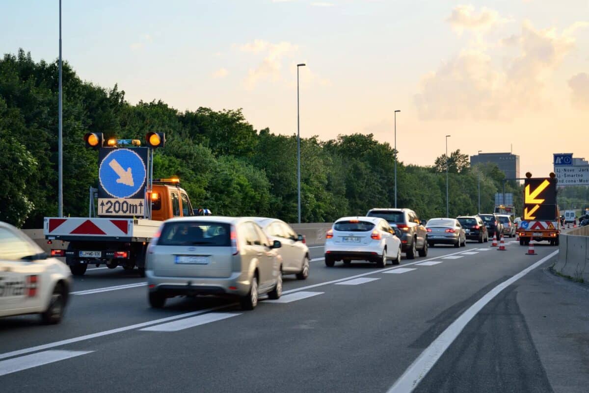 panouri de avertizare pentru autostrăzile din românia, la fel ca în vestul europei