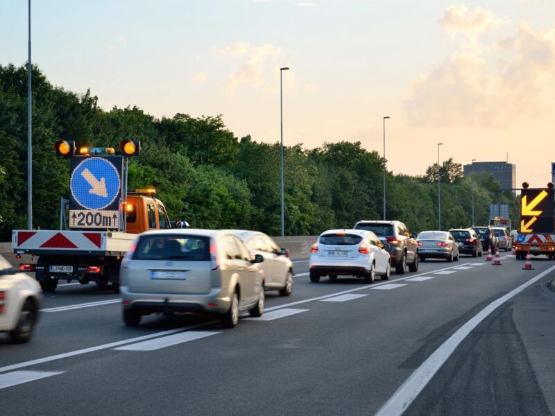 panouri de avertizare pentru autostrăzile din românia, la fel ca în vestul europei