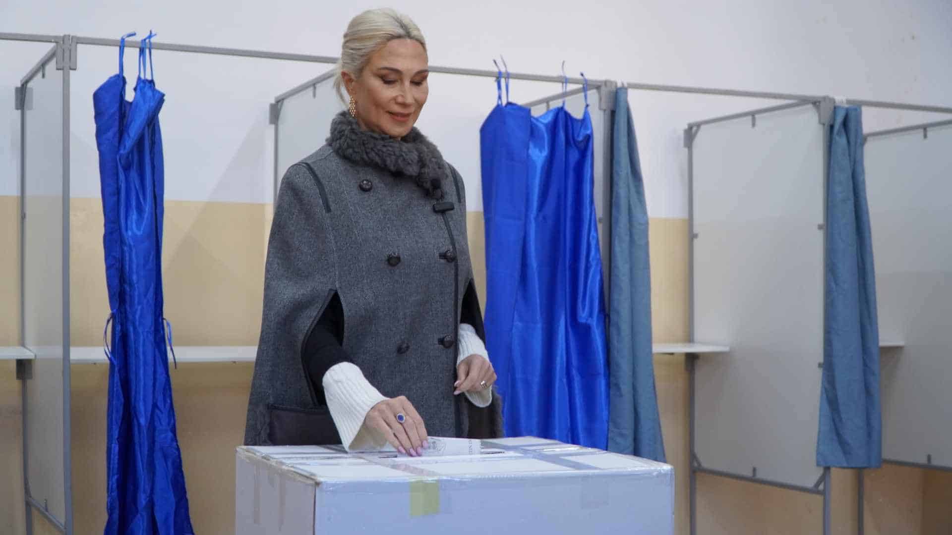 ministrul culturii a votat la sibiu. „puterea este în mâinile oamenilor” (video)