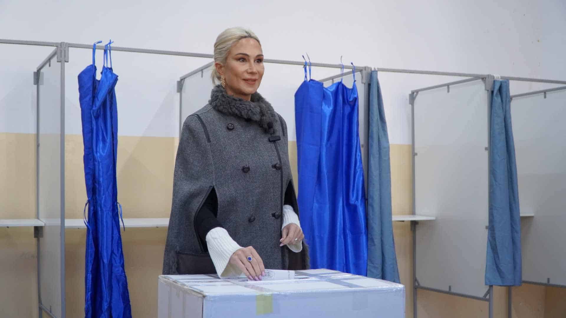 live text alegeri prezidențiale 2024: primarul sibiului a fost la vot: „cred că am făcut alegerea bună”