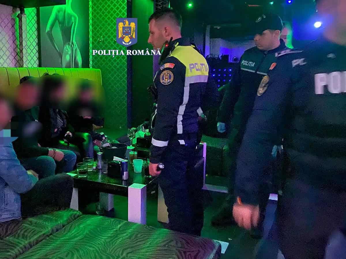 Razie de amploare a poliției în cluburile din Sibiu precum și în trafic. Amenzi de zeci de mii de lei și șoferi rămași fără permis (foto)