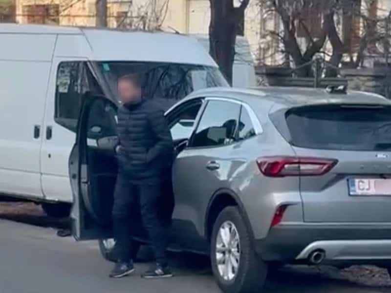 doi șoferi rupți de beți la volan în sibiu. unul avea alcoolemie de peste 1,2 (video)