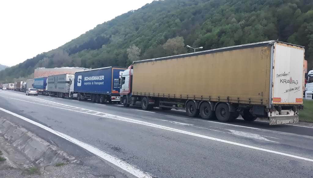 Restricții pentru TIR-uri pe Valea Oltului timp de 3 zile