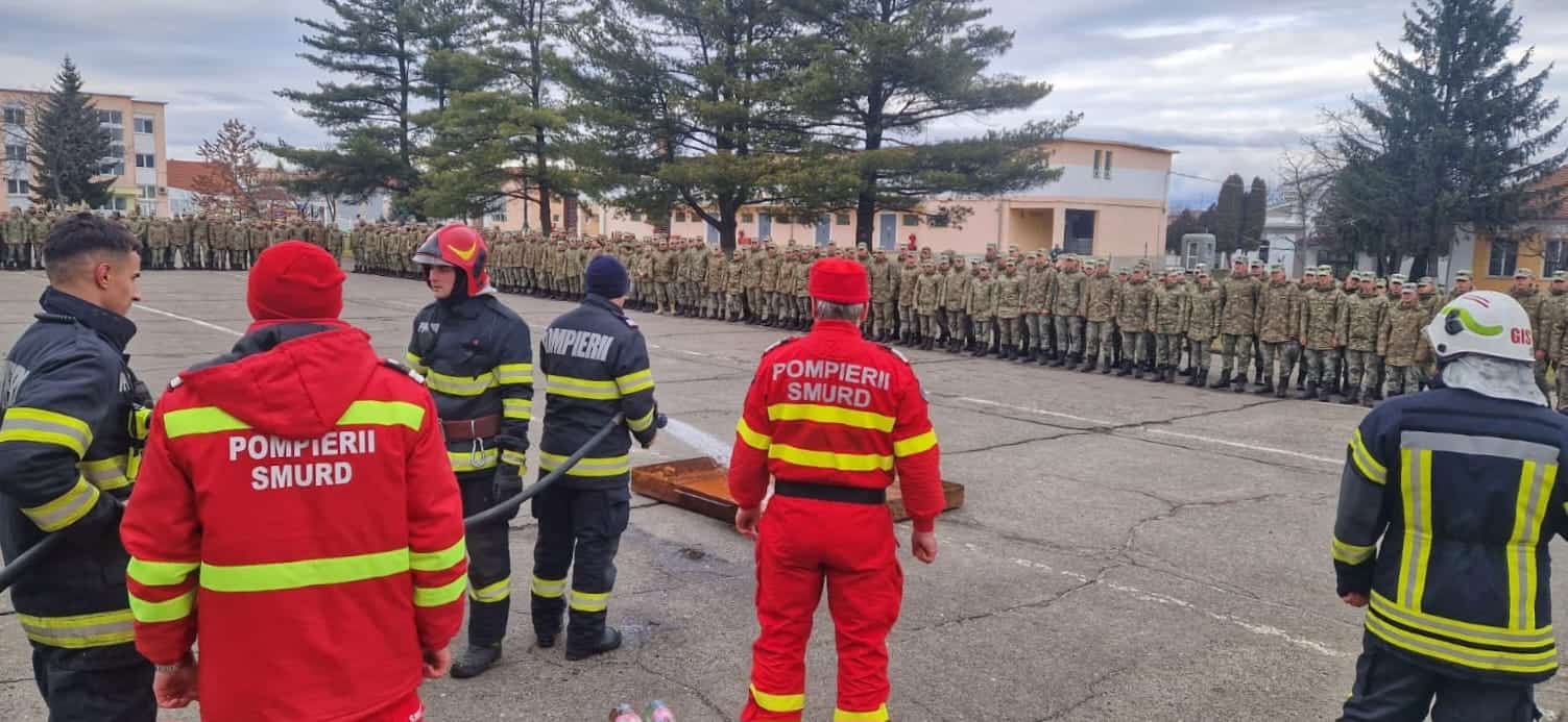 Simulare de incendiu la o școală din Sibiu (foto)