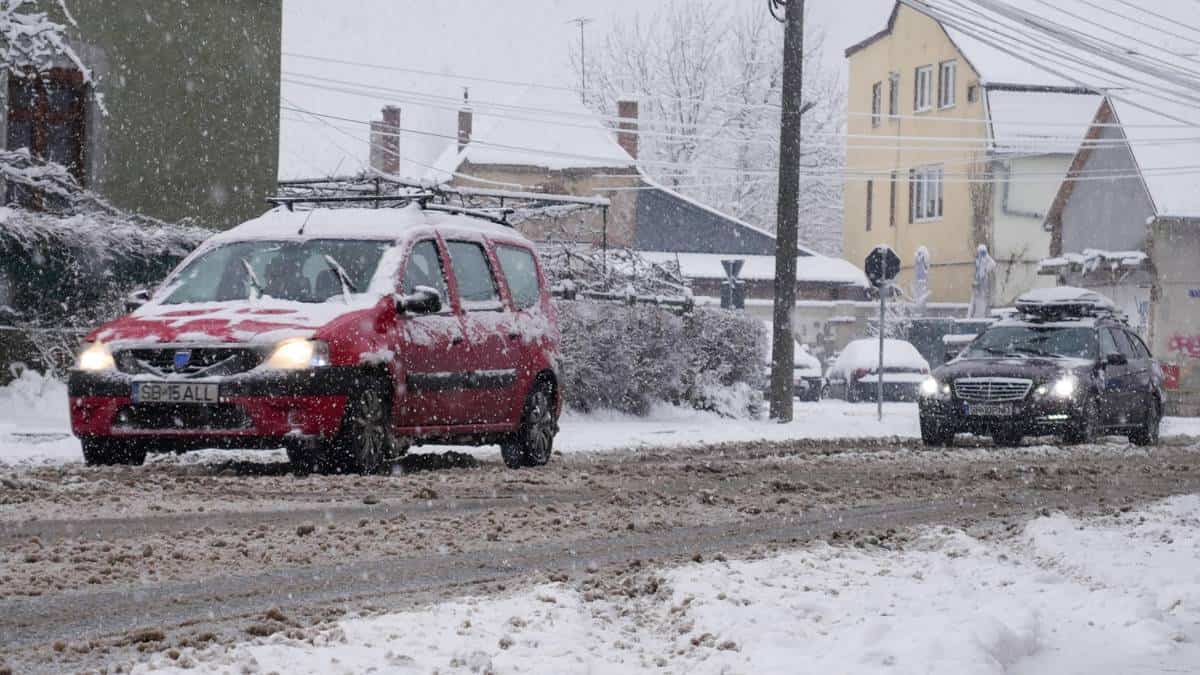 Cod galben și portocaliu de ninsori și vânt în județului Sibiu. Vom avea zăpadă de Crăciun