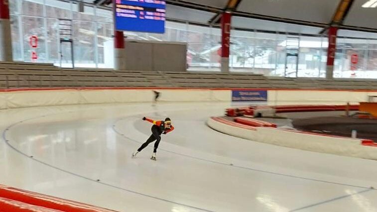 Sibianca Anastasia Băcilă, lider în topul mondial al juniorilor la patinaj viteză. A câștigat 4 medalii de aur la Cupa României (video)