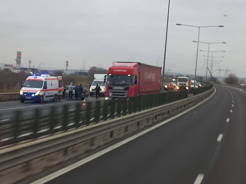 Accident pe autostradă la Sibiu în zona intrării dinspre Mediaș