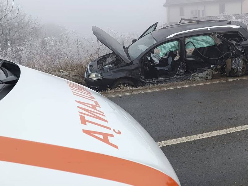 Accident grav între Sibiu și Agnita. O fetiță de 6 ani a murit (foto)