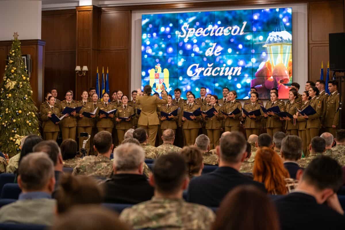 Spectacol de Crăciun la Academia Forțelor Terestre din Sibiu. Tradiții, colinde și bucurie