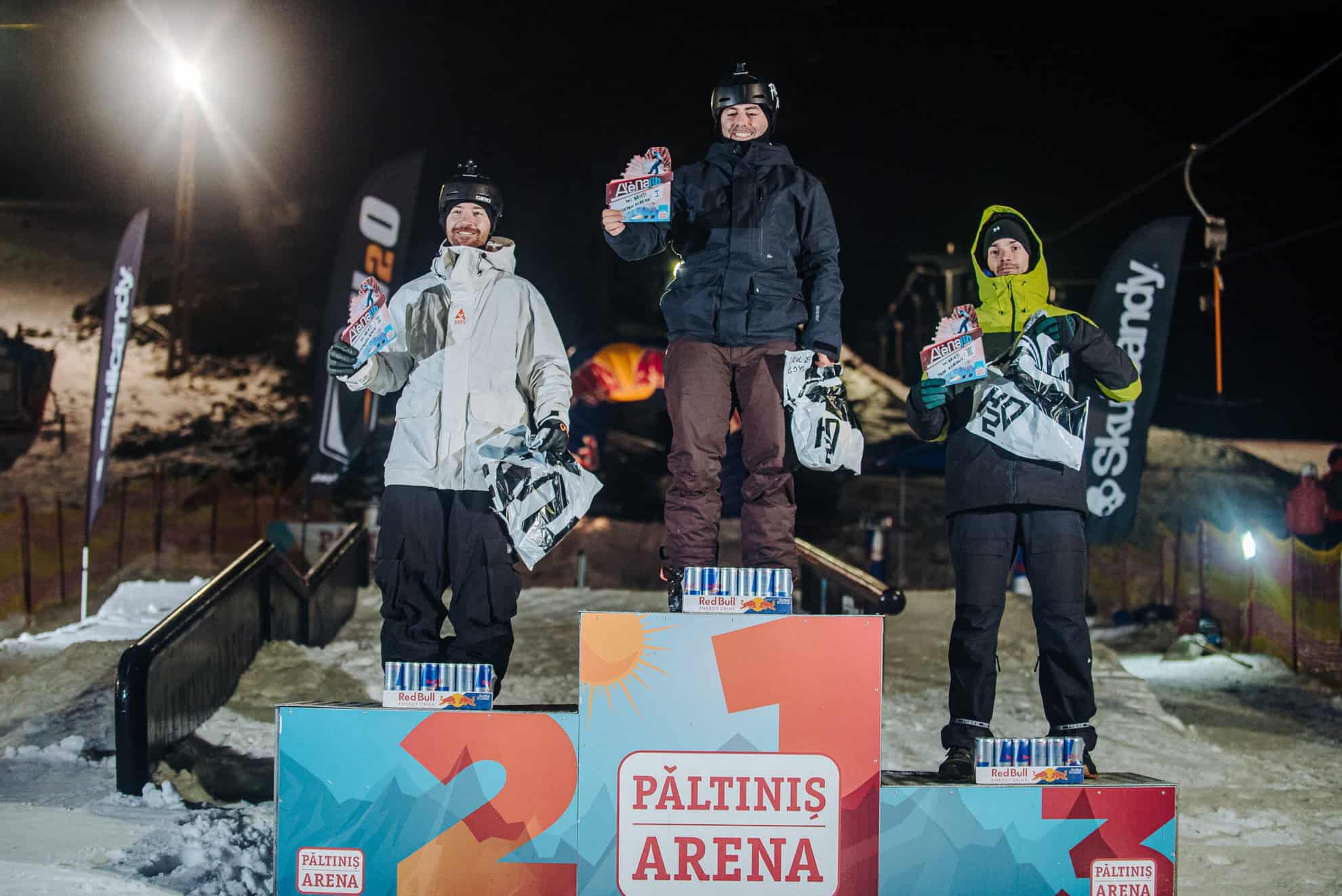 Primul eveniment al sezonului la Păltiniș Arena, a fost spectaculos. Show total la Arena Jib (foto)