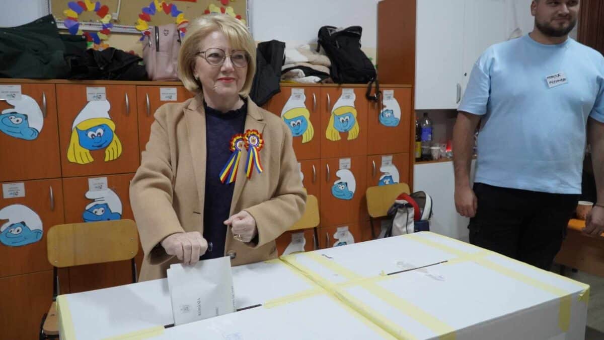 EXCLUSIV - Primarul Sibiului a votat la ceas de seară. Astrid Fodor: „Noul parlament să continue parcursul european” (video)