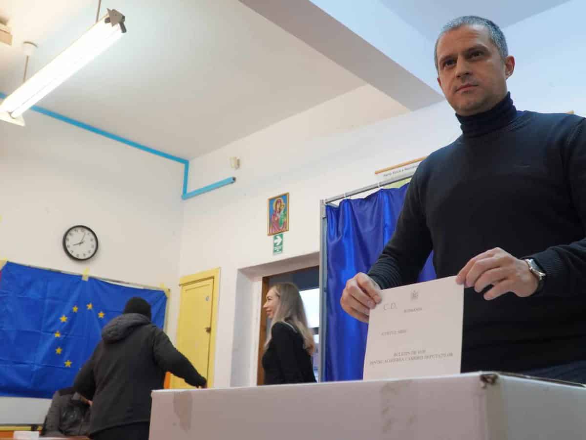 Șeful PSD Sibiu a votat. Bogdan Trif îi îndeamnă pe români să rămână uniți (video)